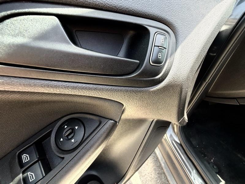 Ford Focus S Sedan 2018