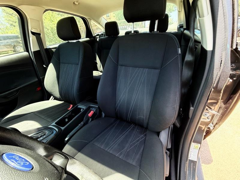 Ford Focus S Sedan 2018