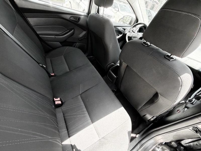 Ford Focus S Sedan 2018