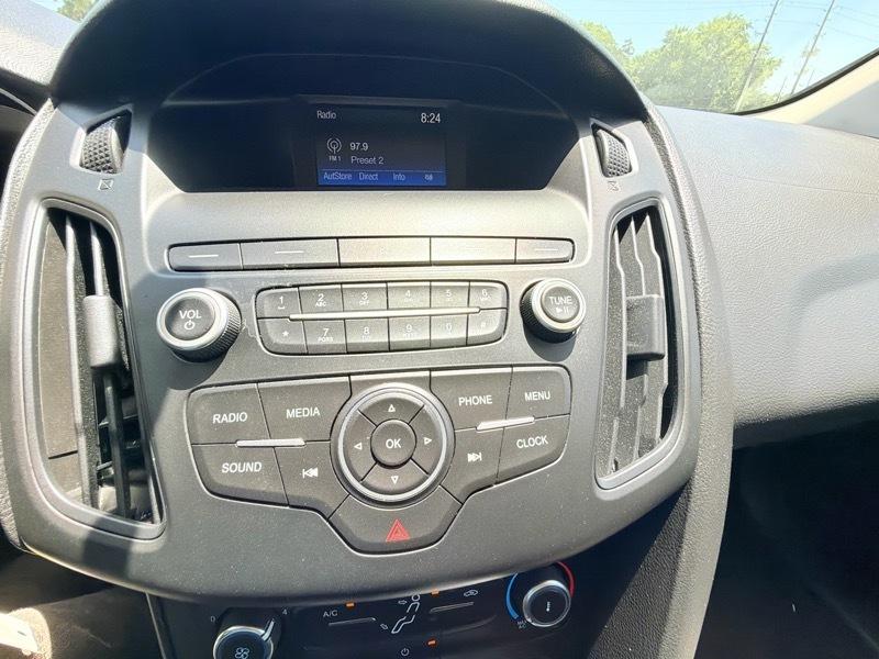 Ford Focus S Sedan 2018