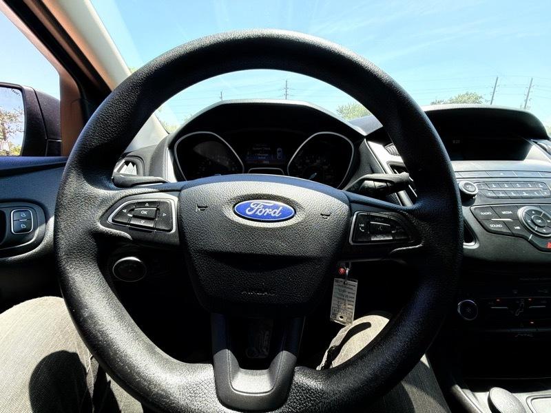 Ford Focus S Sedan 2018