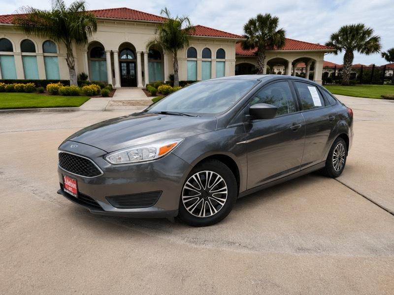 Ford Focus S Sedan 2018