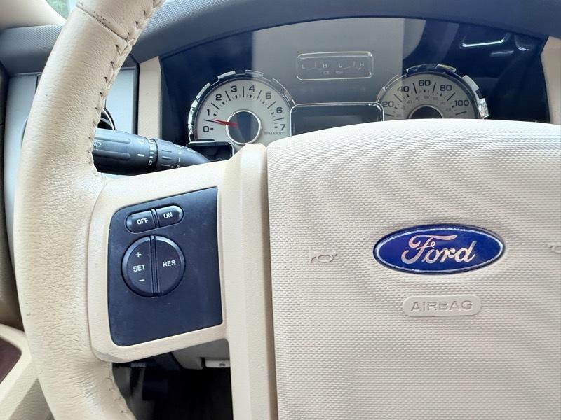 Ford Expedition EL XLT 2014