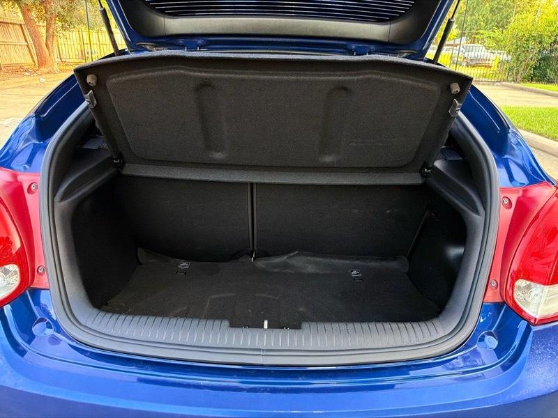 Hyundai Veloster  2016