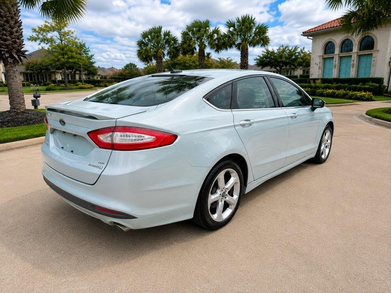 Ford Fusion Hybrid SE 2014