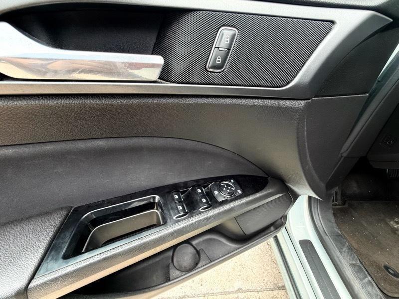 Ford Fusion Hybrid SE 2014