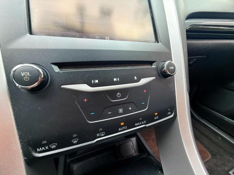 Ford Fusion Hybrid SE 2014