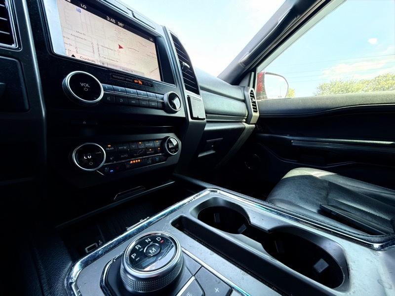 Ford Expedition XLT 2018