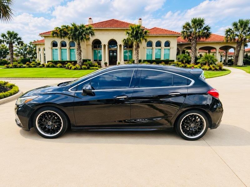 Chevrolet Cruze Premier Hatchback 2017