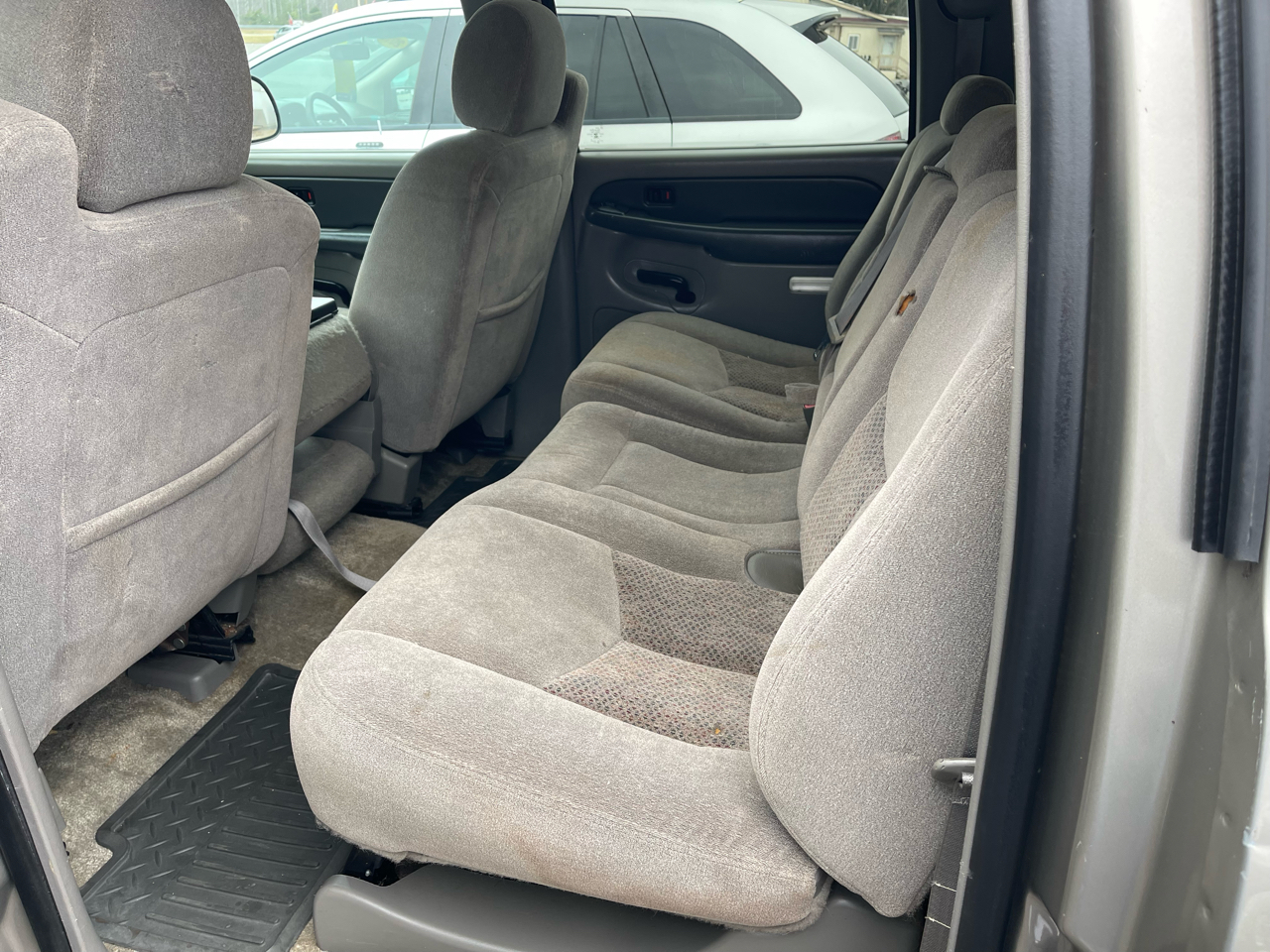 Chevrolet Suburban 1500 2WD 2003