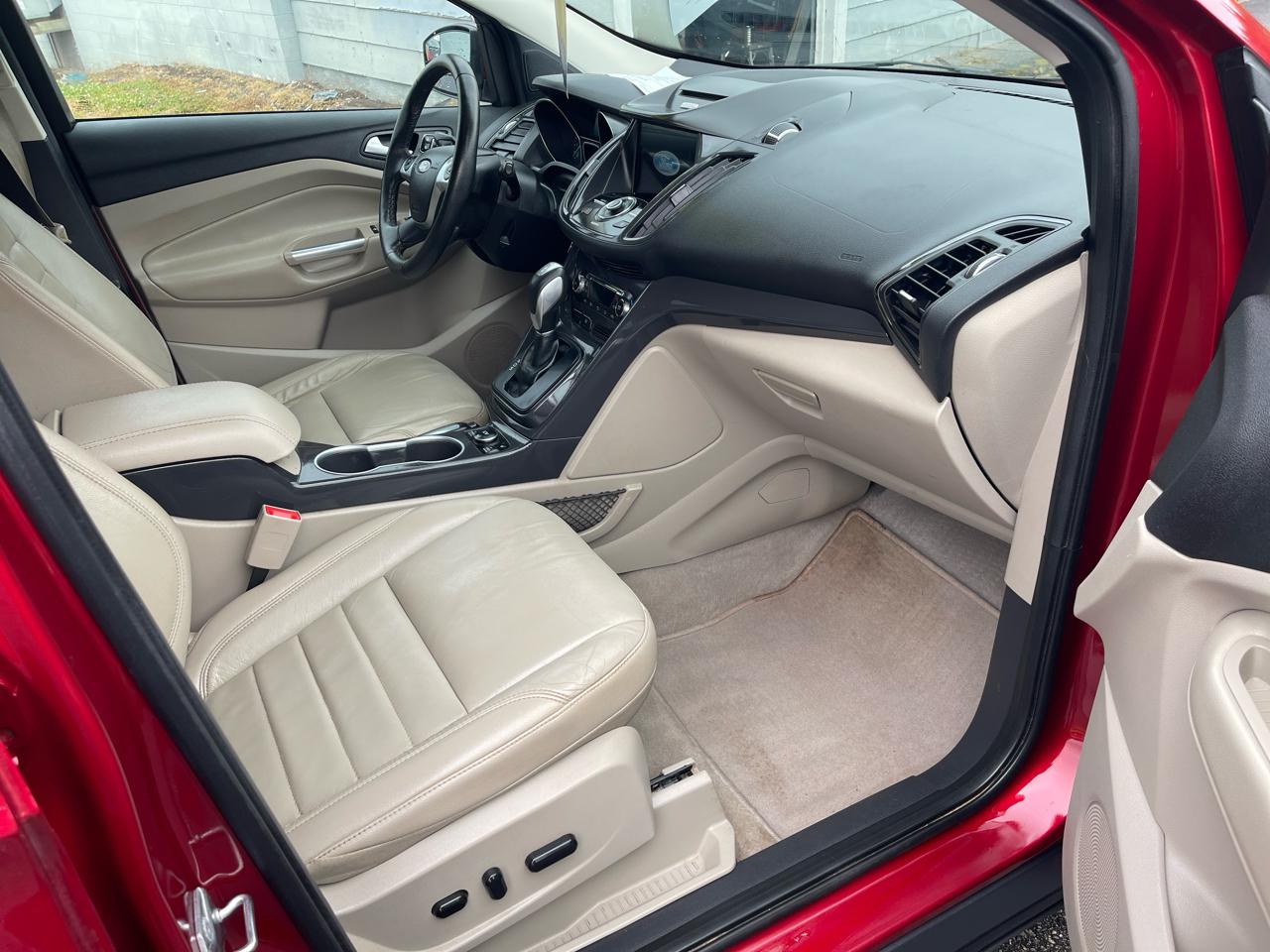 Ford Escape Titanium FWD 2016