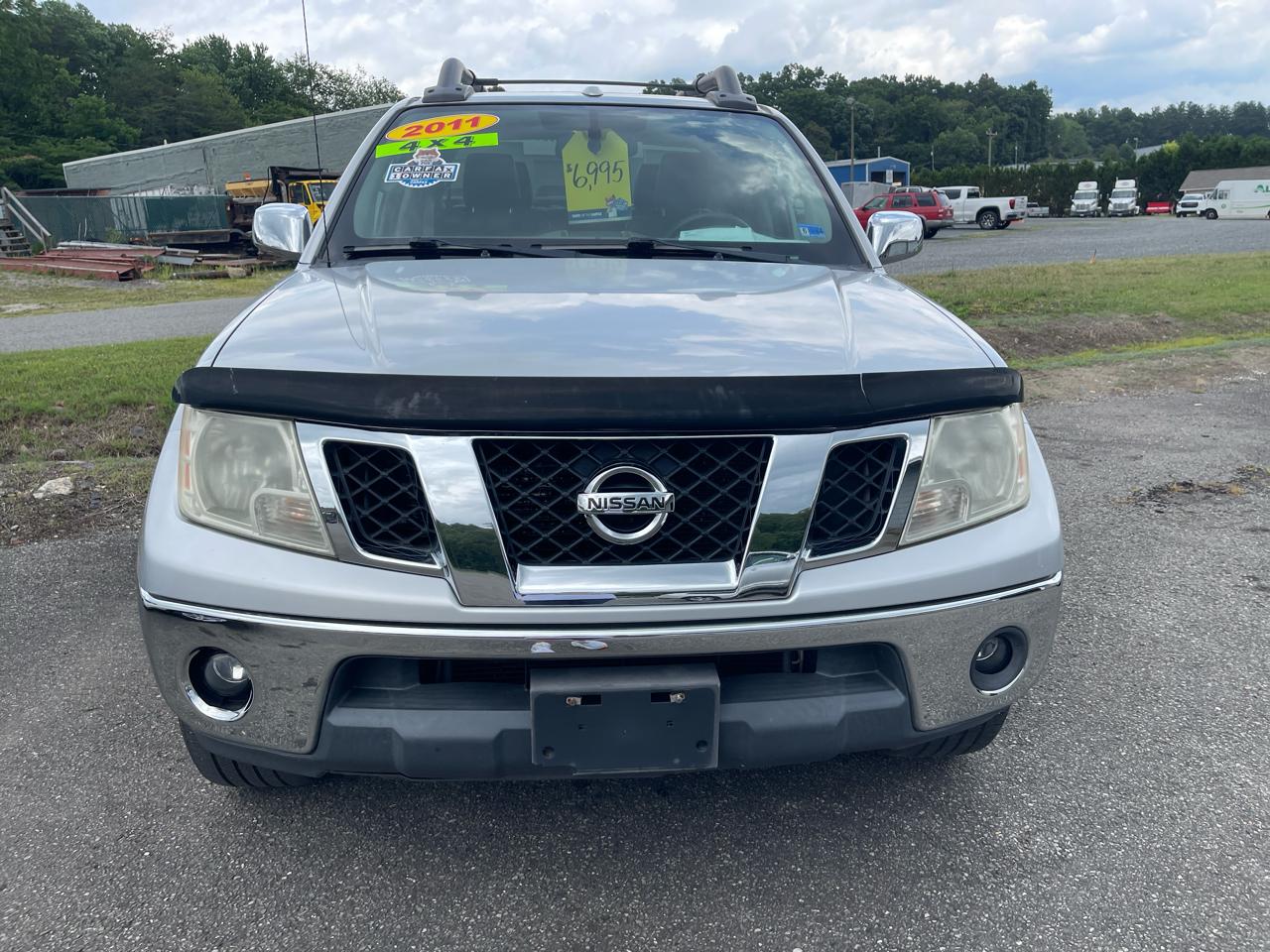 Nissan Frontier Crew Cab 4x4 SL 2011