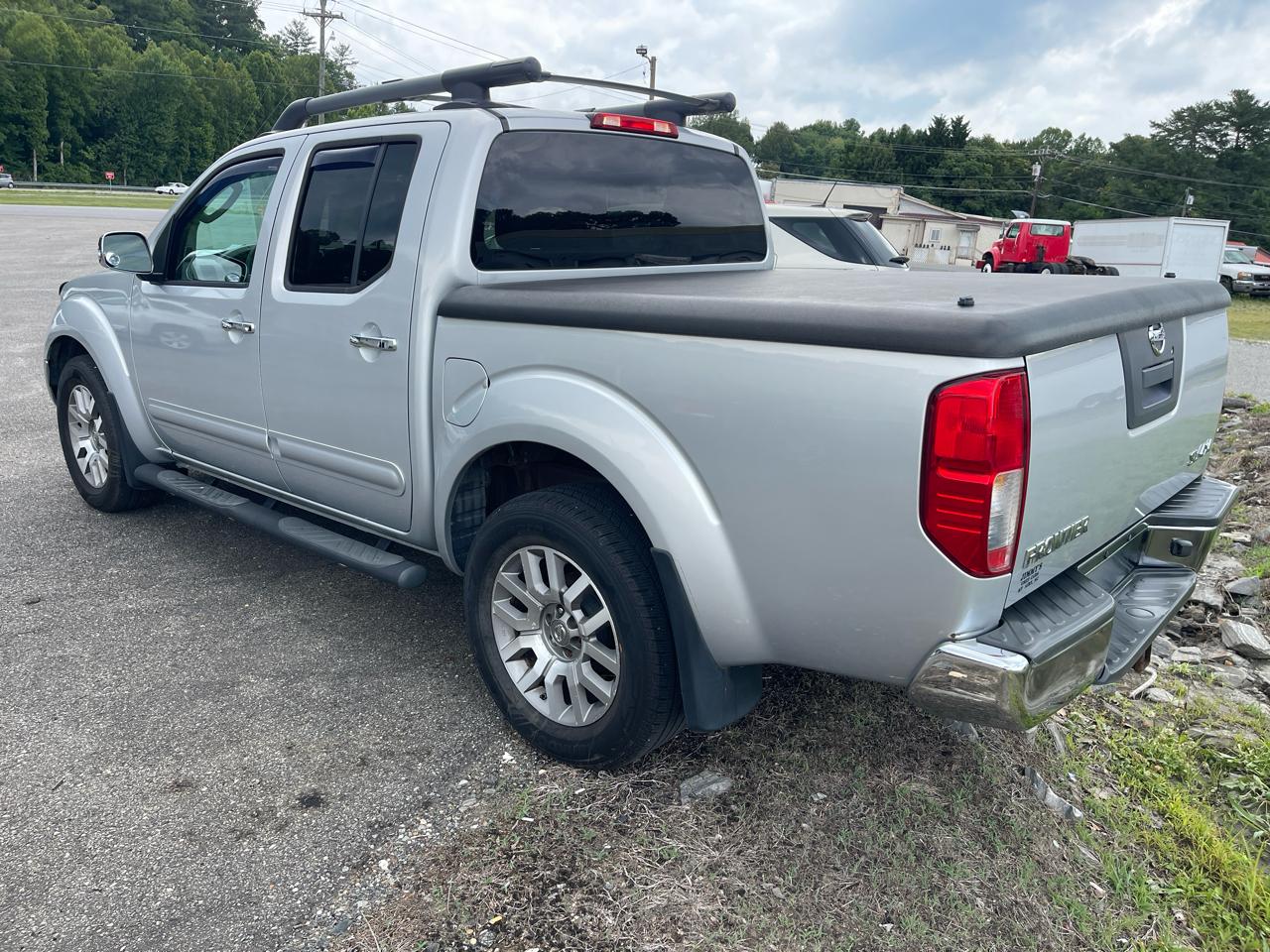 Nissan Frontier Crew Cab 4x4 SL 2011