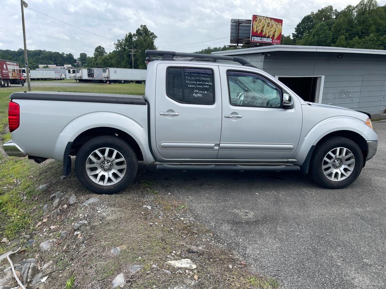 Nissan Frontier Crew Cab 4x4 SL 2011