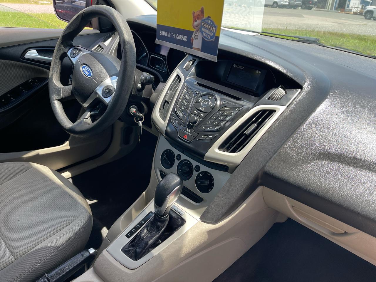 Ford Focus SE Sedan 2012