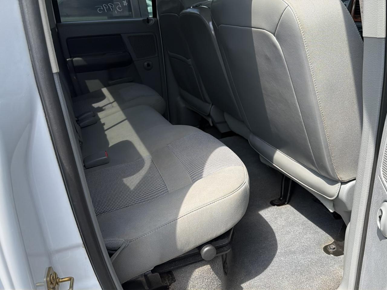 Dodge Ram 1500 SLT Crew Cab 4WD 2006