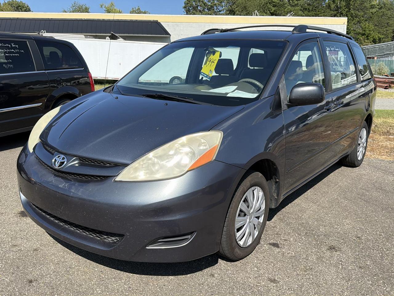 Toyota Sienna LE 7-Passenger 2006
