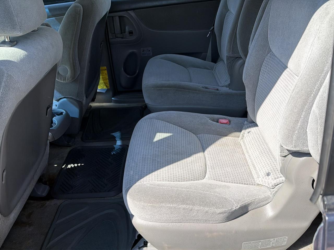 Toyota Sienna LE 7-Passenger 2006
