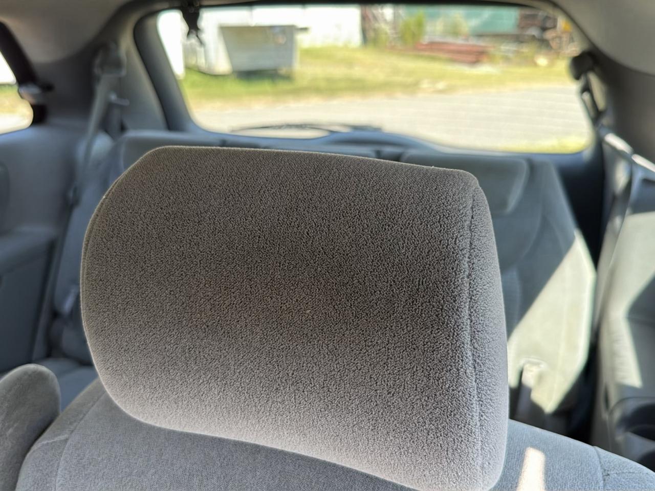 Toyota Sienna LE 7-Passenger 2006