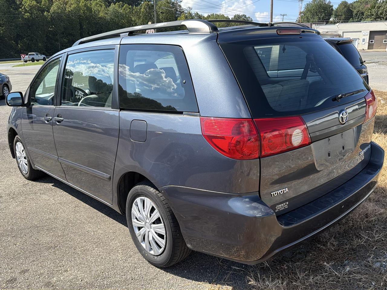 Toyota Sienna LE 7-Passenger 2006
