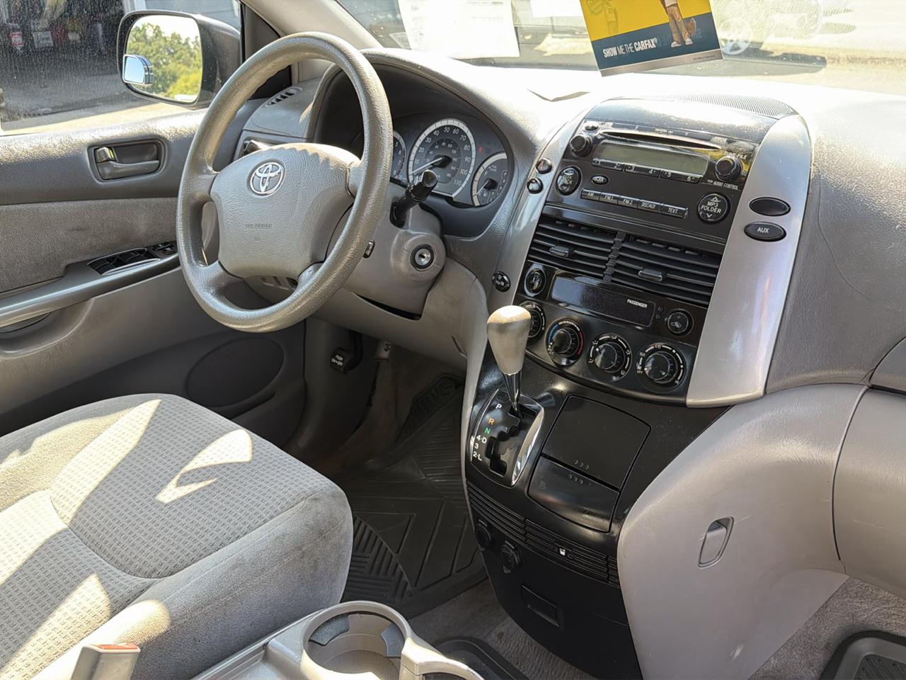 Toyota Sienna LE 7-Passenger 2006