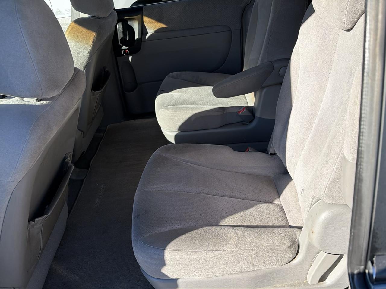 Hyundai Entourage GLS 2007