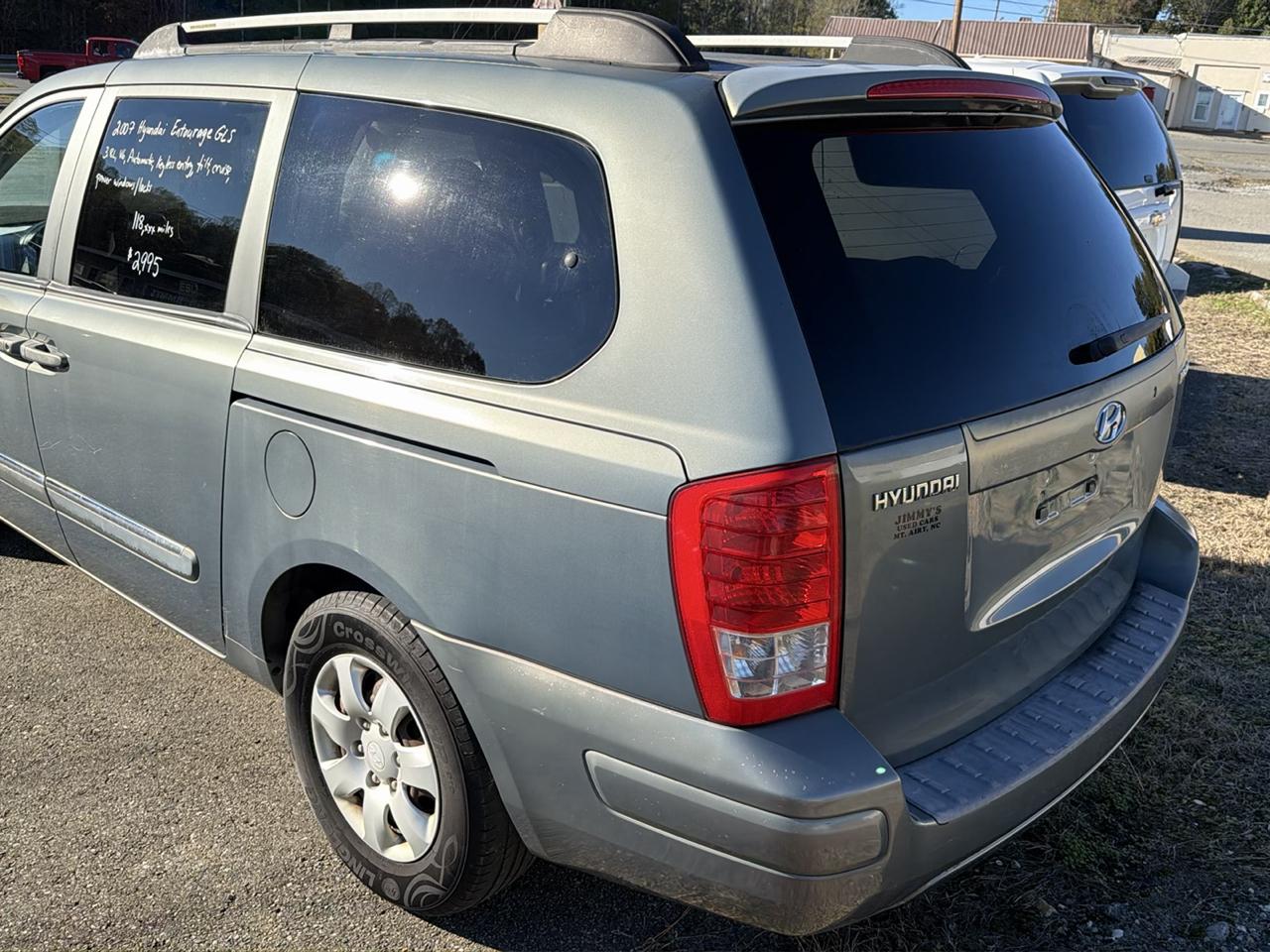 Hyundai Entourage GLS 2007