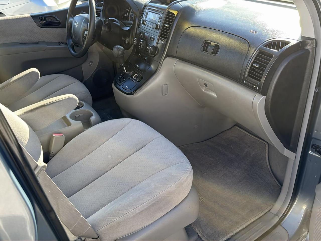 Hyundai Entourage GLS 2007