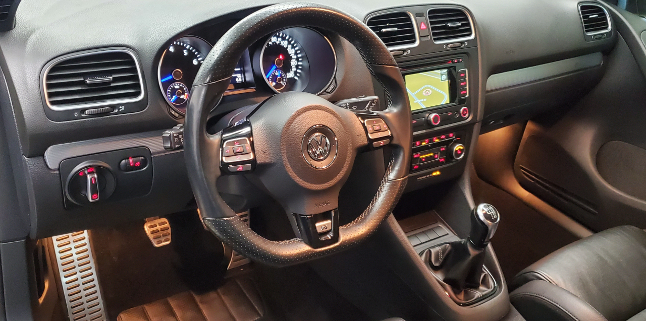 Volkswagen Golf R  2013