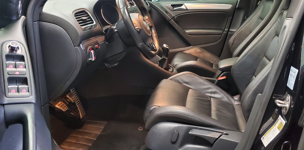 Volkswagen Golf R  2013