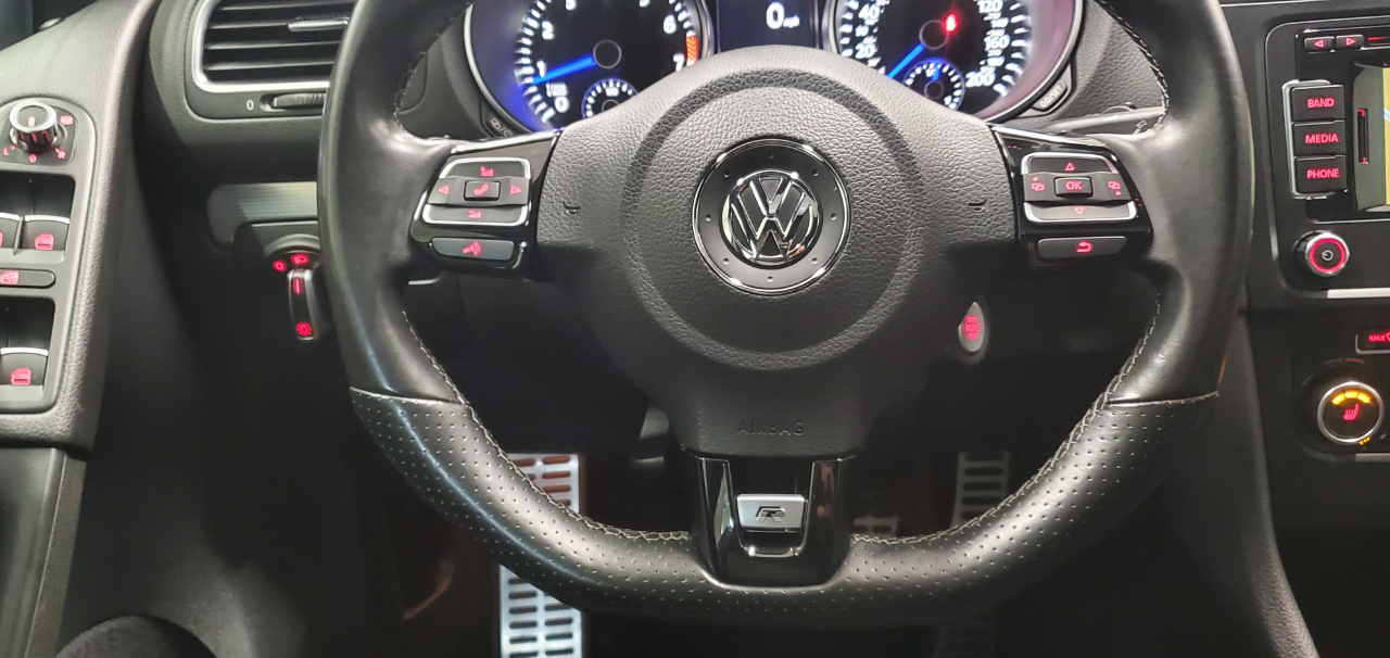 Volkswagen Golf R  2013