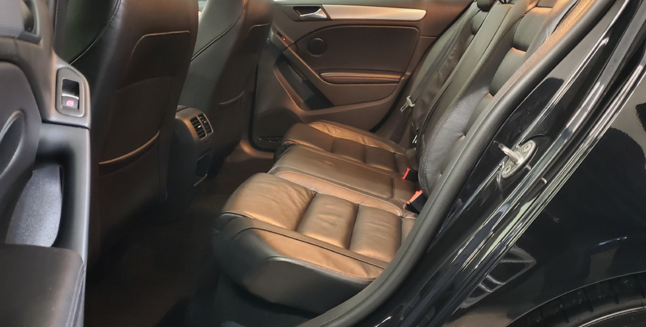 Volkswagen Golf R  2013