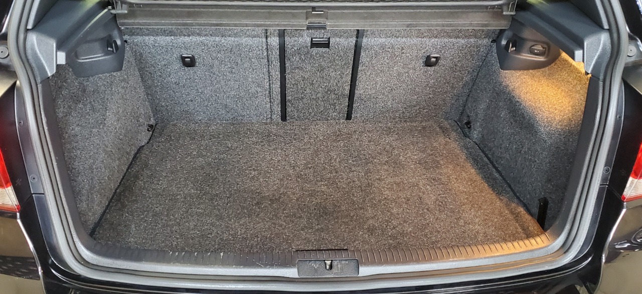 Volkswagen Golf R  2013