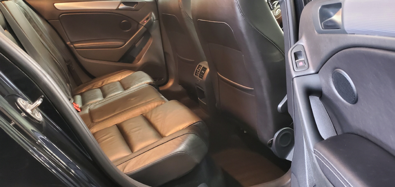 Volkswagen Golf R  2013