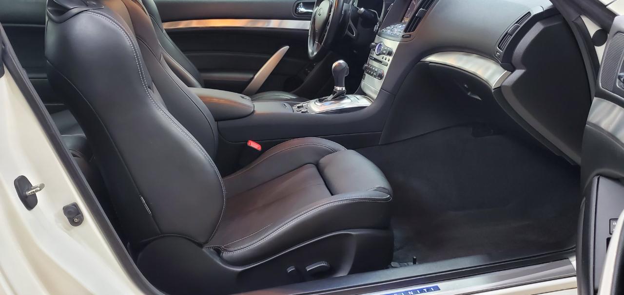 Infiniti G37XS  2013