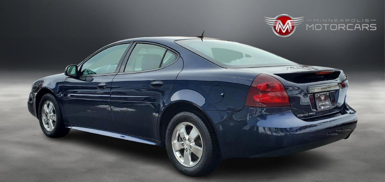 Pontiac Grand Prix Sedan 2007