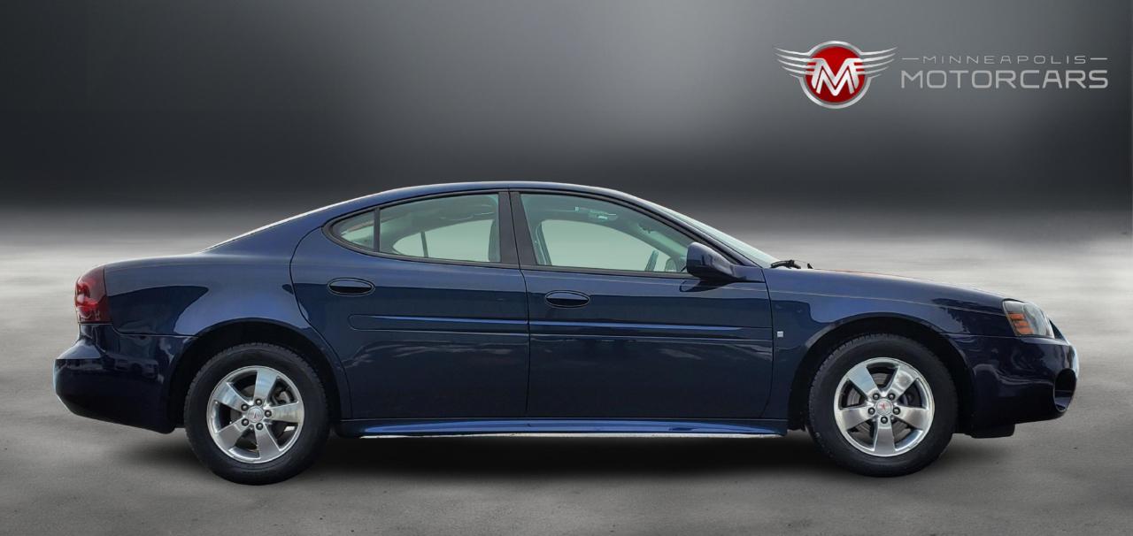 Pontiac Grand Prix Sedan 2007