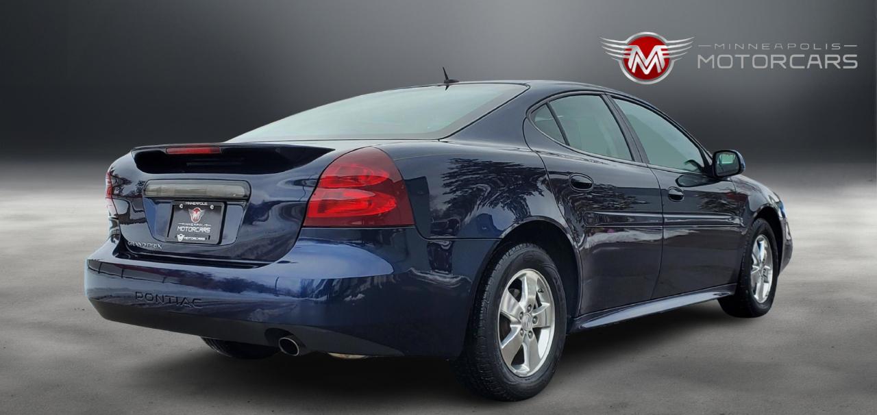 Pontiac Grand Prix Sedan 2007