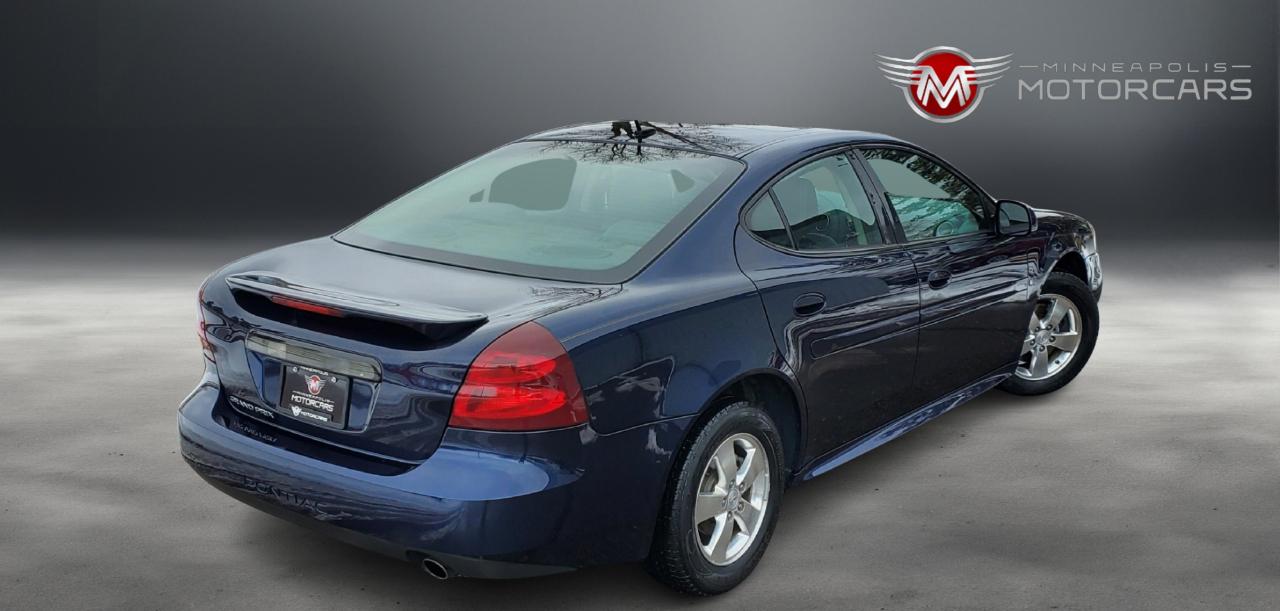 Pontiac Grand Prix Sedan 2007