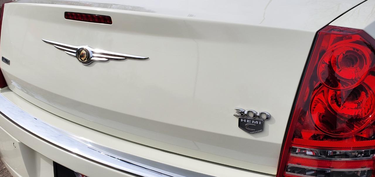 Chrysler 300  2008