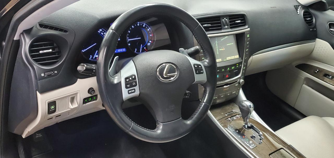 Lexus IS 250  2011
