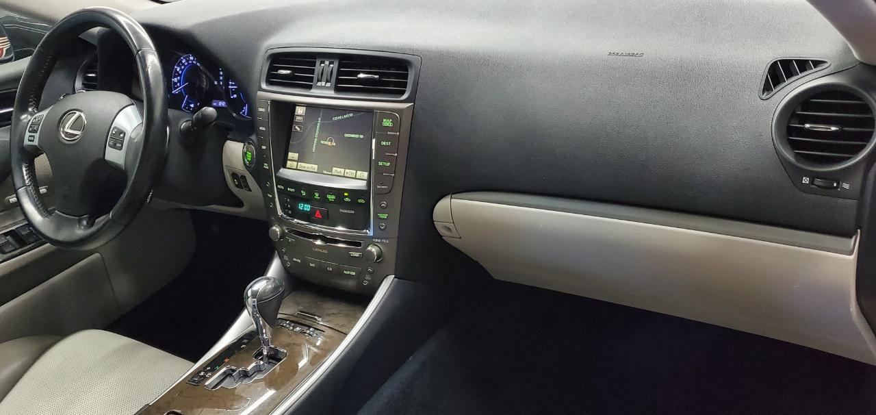 Lexus IS 250  2011