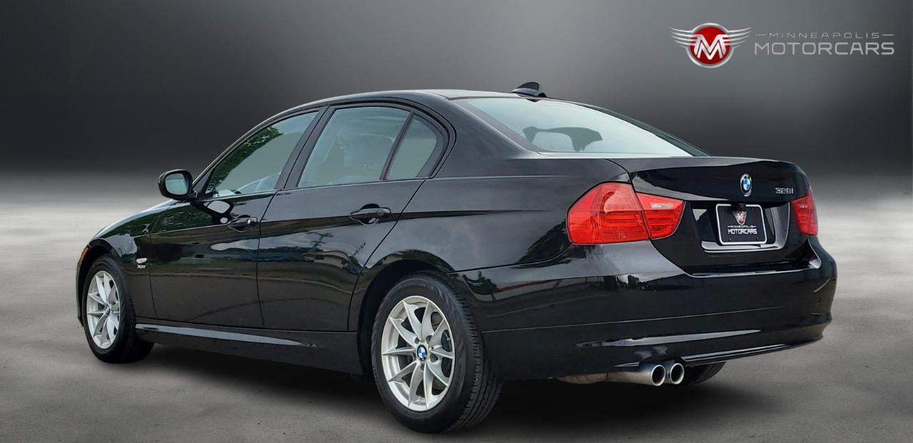 BMW 3-Series 328i xDrive 2010