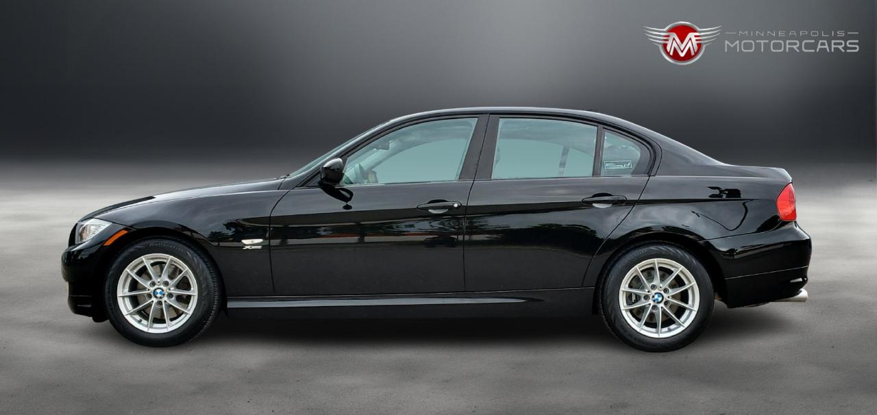 BMW 3-Series 328i xDrive 2010