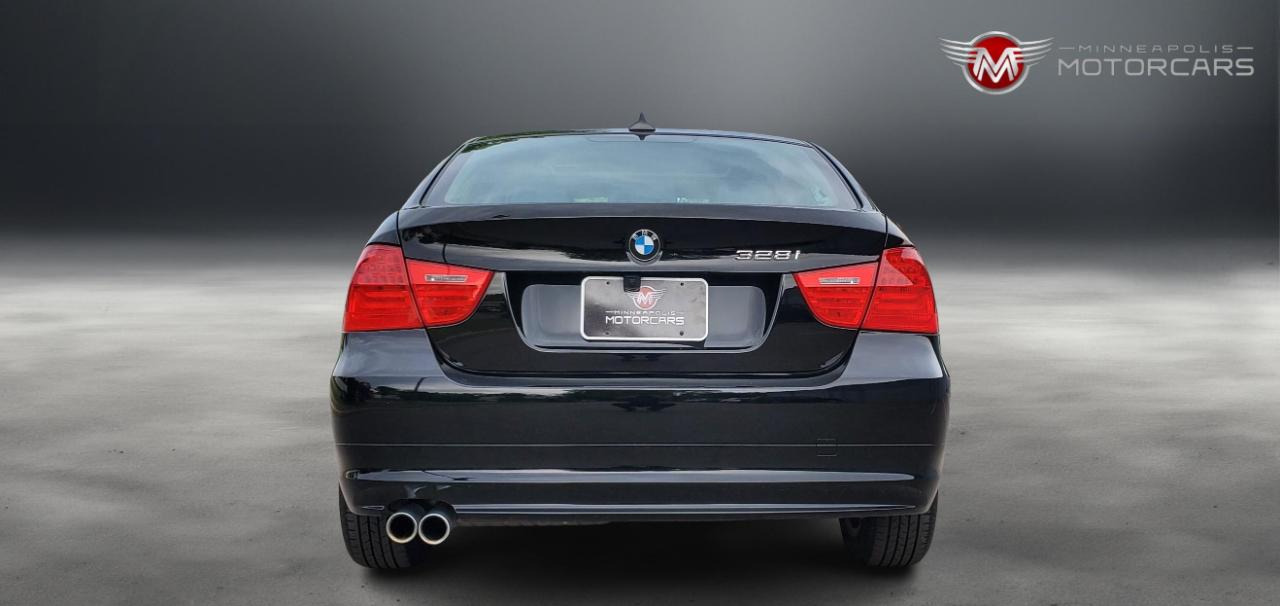BMW 3-Series 328i xDrive 2010