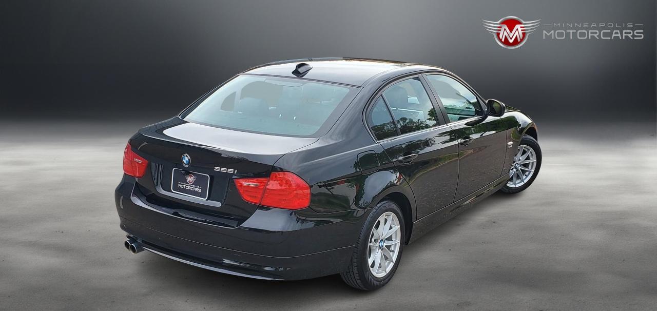 BMW 3-Series 328i xDrive 2010