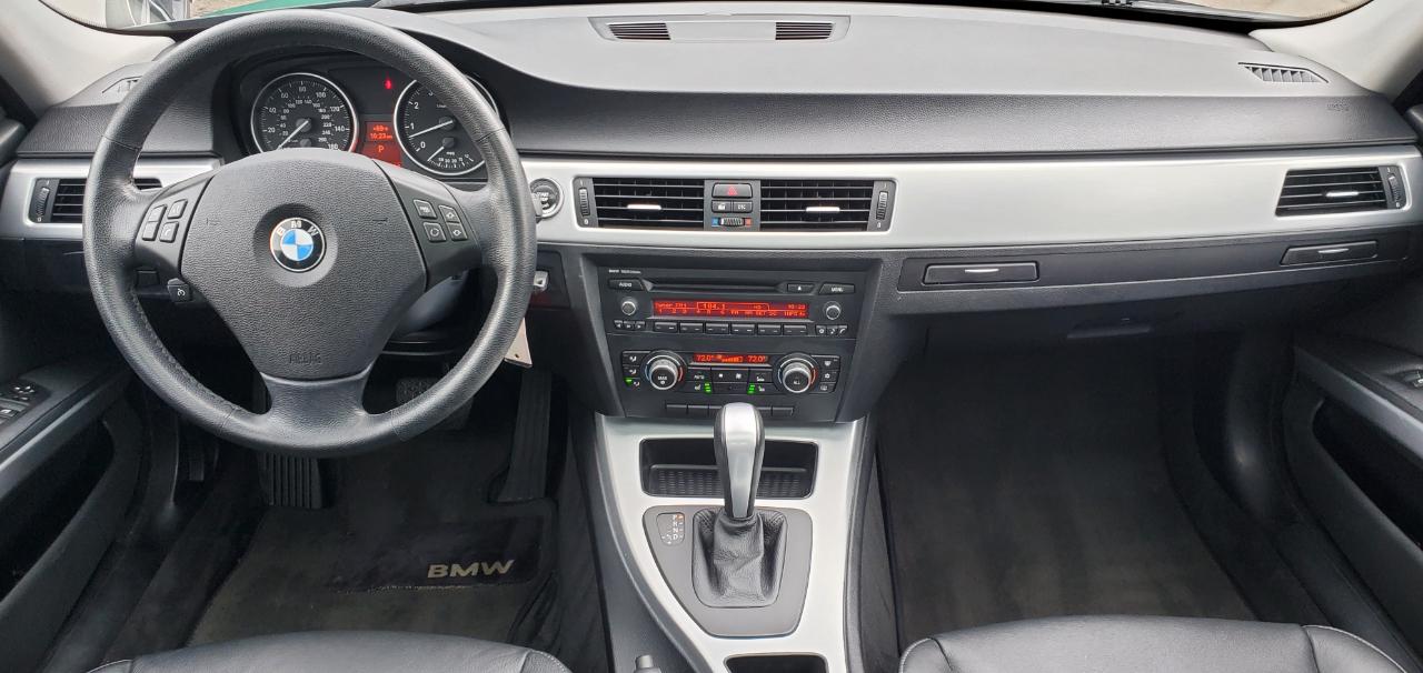 BMW 3-Series 328i xDrive 2010