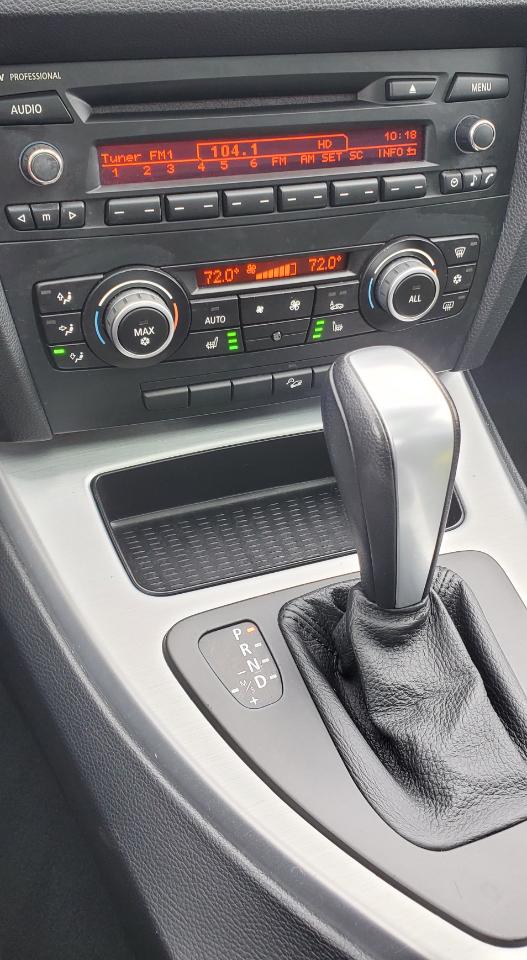 BMW 3-Series 328i xDrive 2010