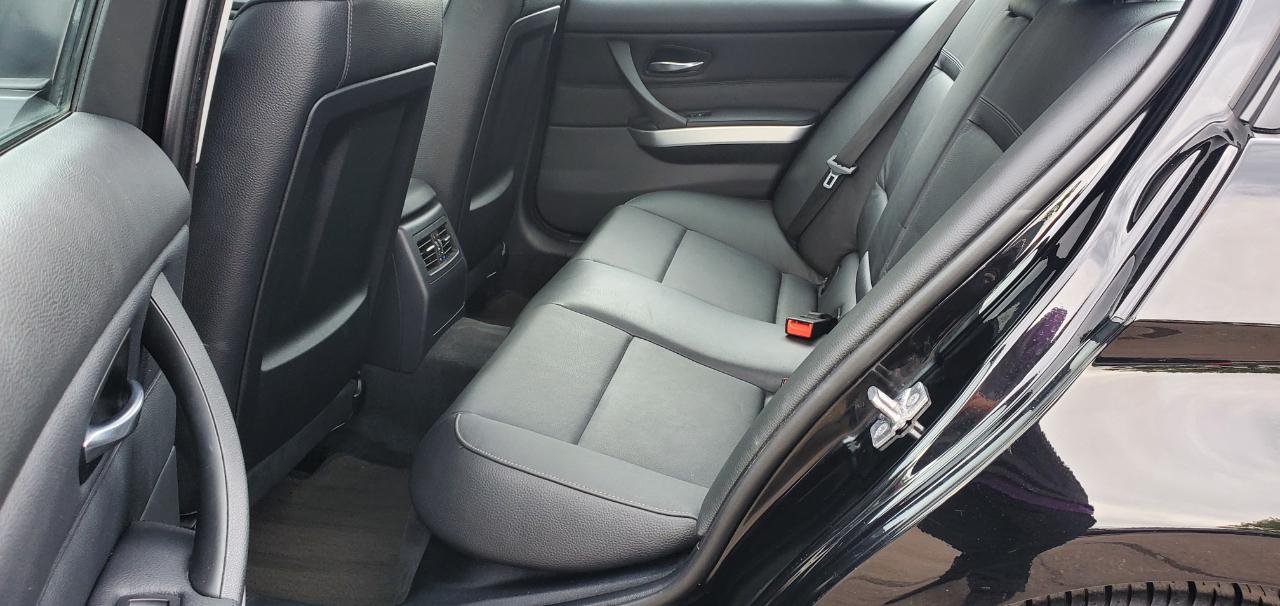 BMW 3-Series 328i xDrive 2010