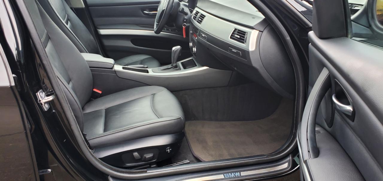 BMW 3-Series 328i xDrive 2010